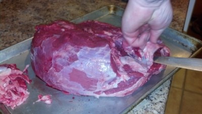 trimming sirloin round.jpg